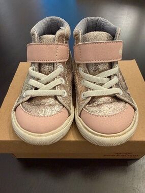See Kai Run Basics Belmont III Sneaker in Rose Gold size 6